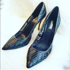 Caged Heels: Sexy BCBG Generation